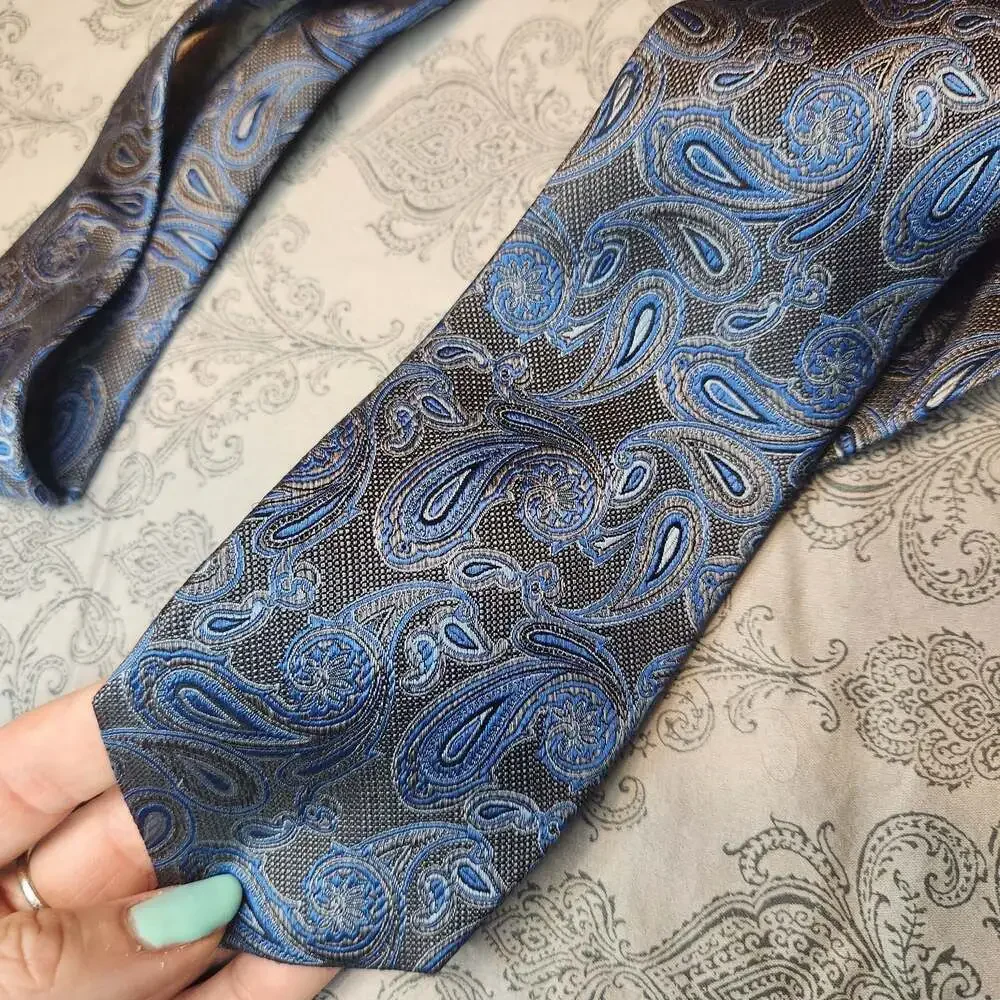 Pronto Uomo Platinum 100% Silk Blue and Brown Paisley Necktie